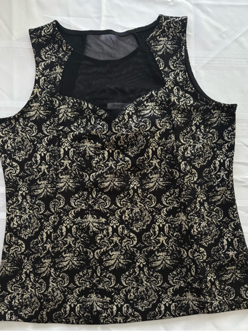 ☀️3 for $25 Ricki's Large BNWT Black and Gold Sleeveless Mesh Yoke Top